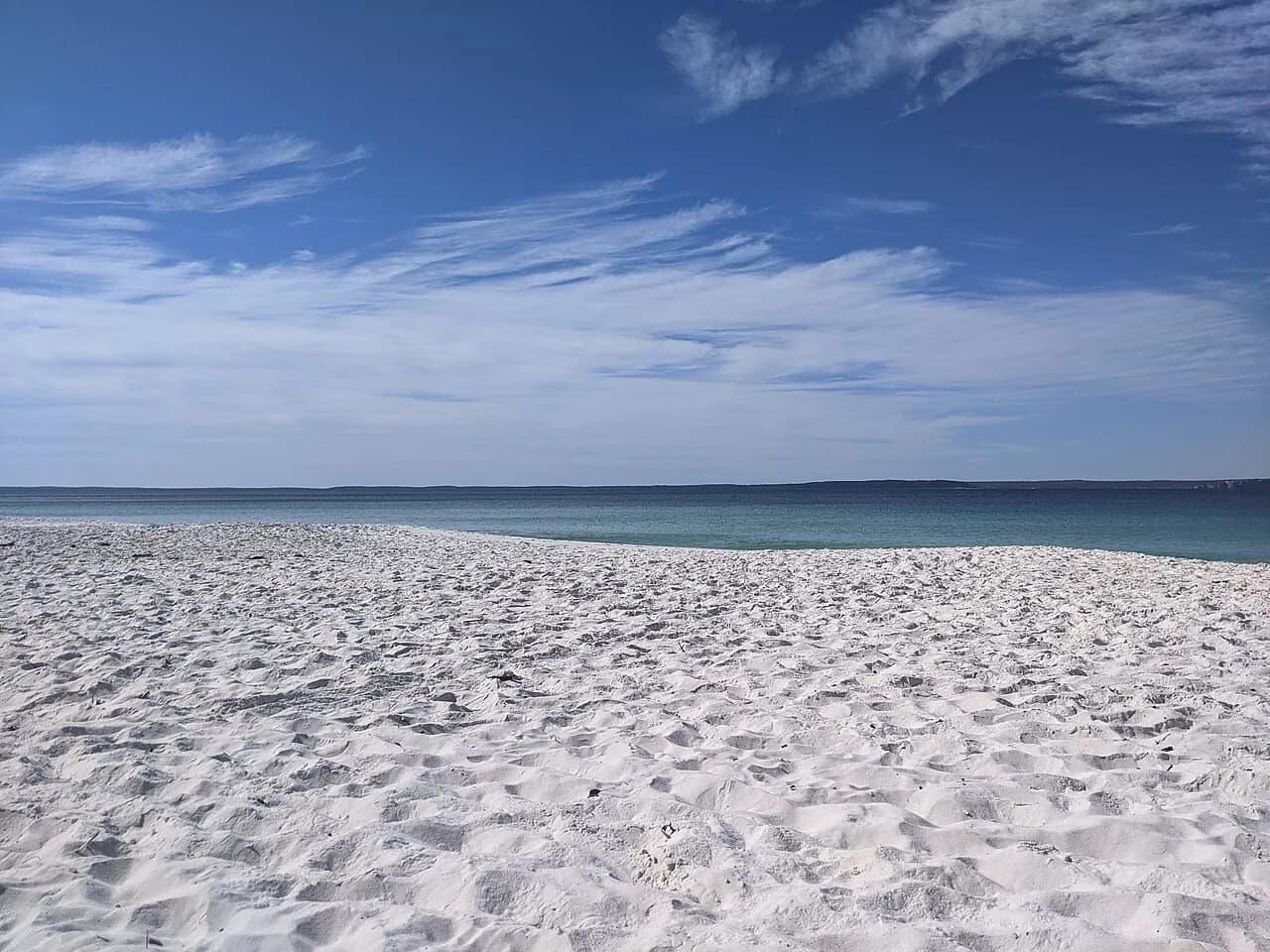 White sand and blue water at Hyams Beach, Jervis Bay, NSW