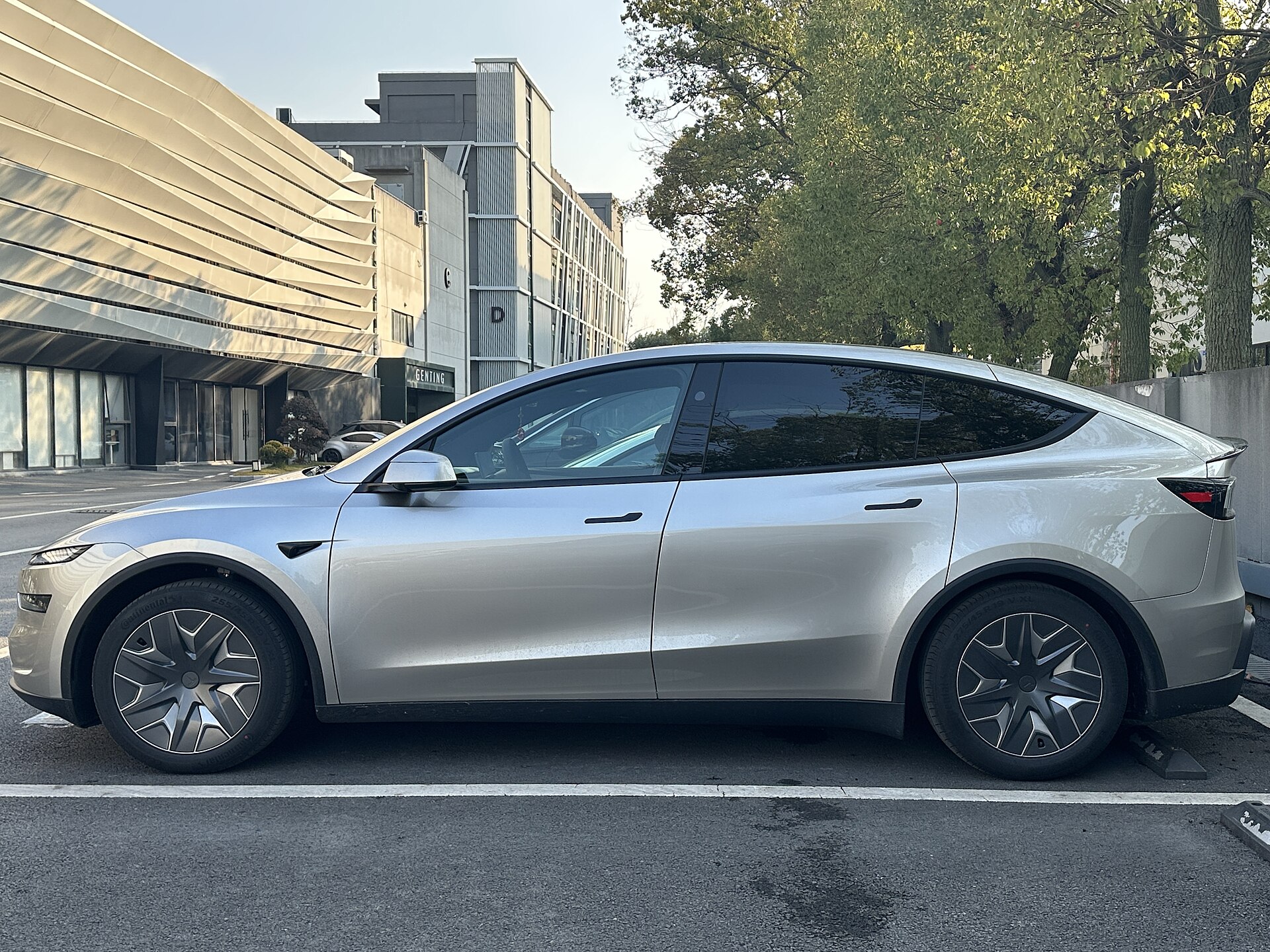 Photograph of Tesla Model Y L